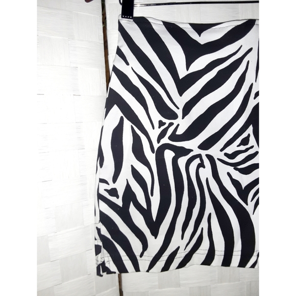 Jane Baar Zebra Print Zip-Back Mini Skirt - Picture 3 of 16